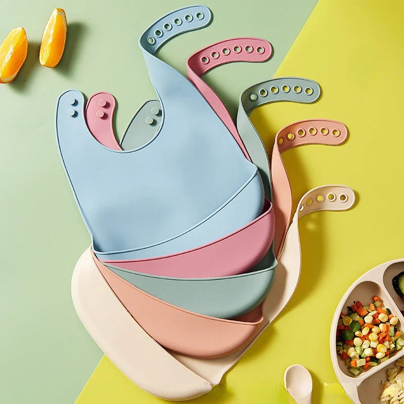 Bavoir en silicone réglable pour bébé – Sans BPA